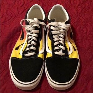 Men’s black/flame Vans size 13